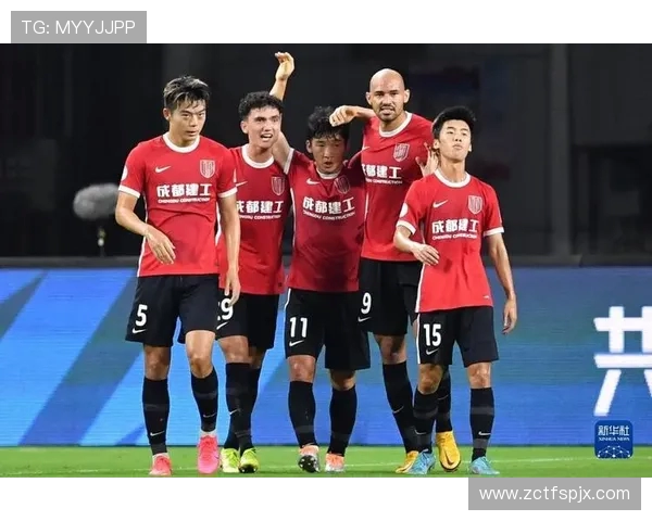 成都与杭州足球队的速度对决赛后分析与战术总结