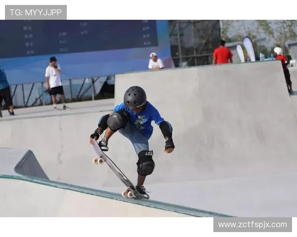 重庆极限运动队在滑板精英赛中以63分稳居积分榜首位