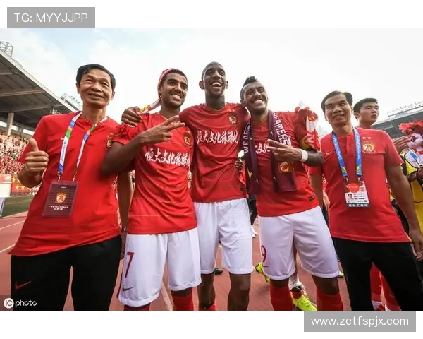 广东富力迎战天津泰达争夺中超联赛关键三分之战